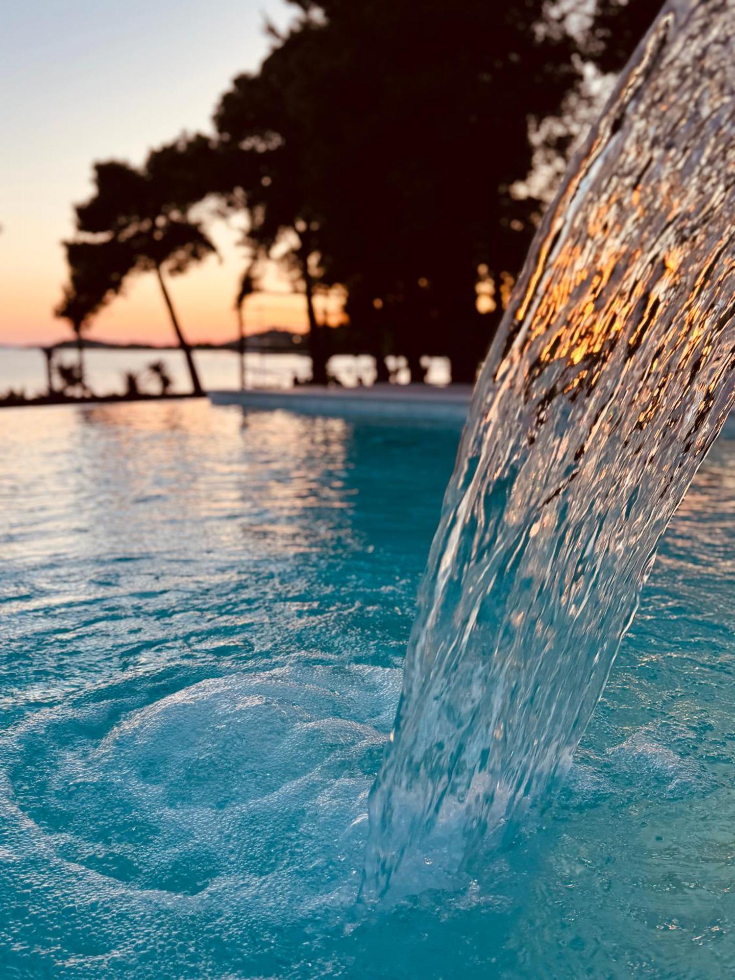Seesea Hotel Vodice Esterno foto